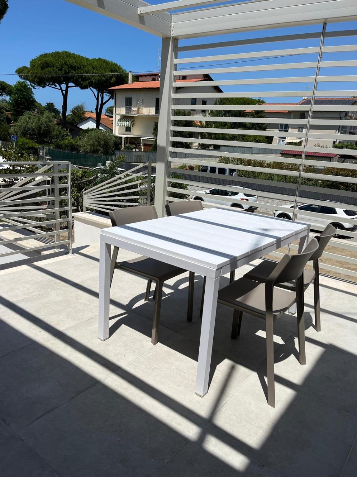 Appartamento In Villa A Tirrenia, Eleganza E Comfort A Pochi Passi Dal Mare Pisa Exterior foto